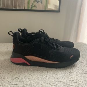 PUMA Anzarun sneakers